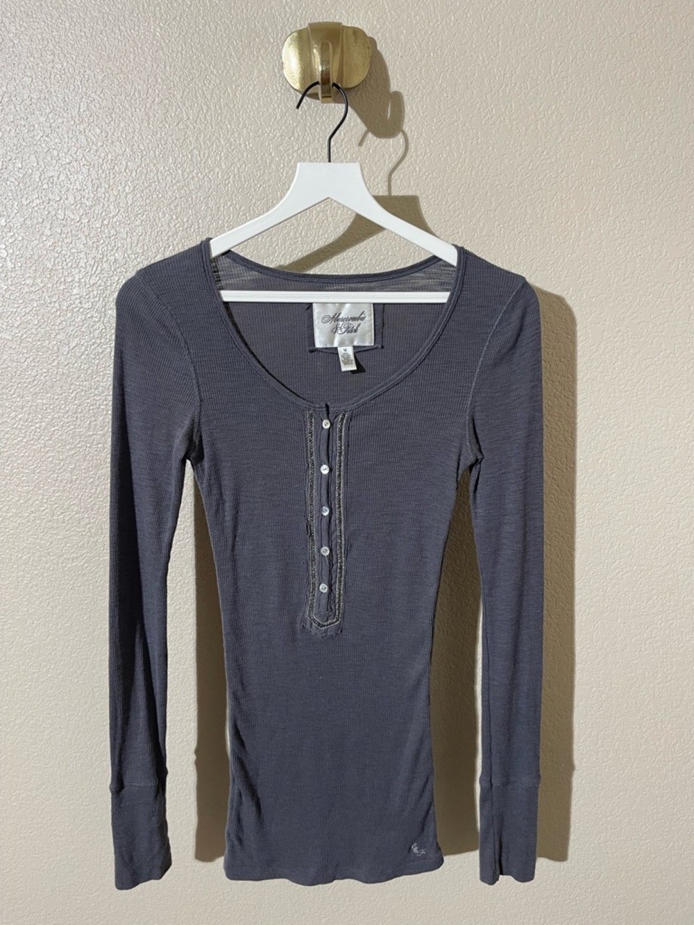 Y2K Abercrombie & Fitch Women's Long Sleeve Henley Top - Charcoal Gray